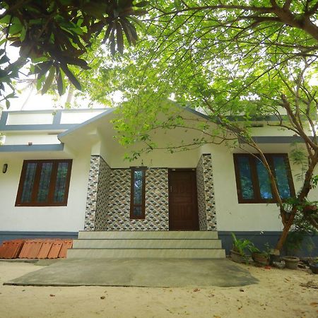 Marari Stella Vich Villa Homestay Turavur Ngoại thất bức ảnh